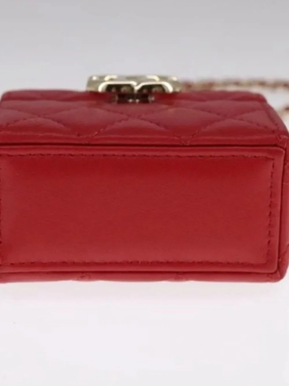 CHANEL Small Box Matelasse Chain Pouch Lamb Skin Red CC Auth 108916AV